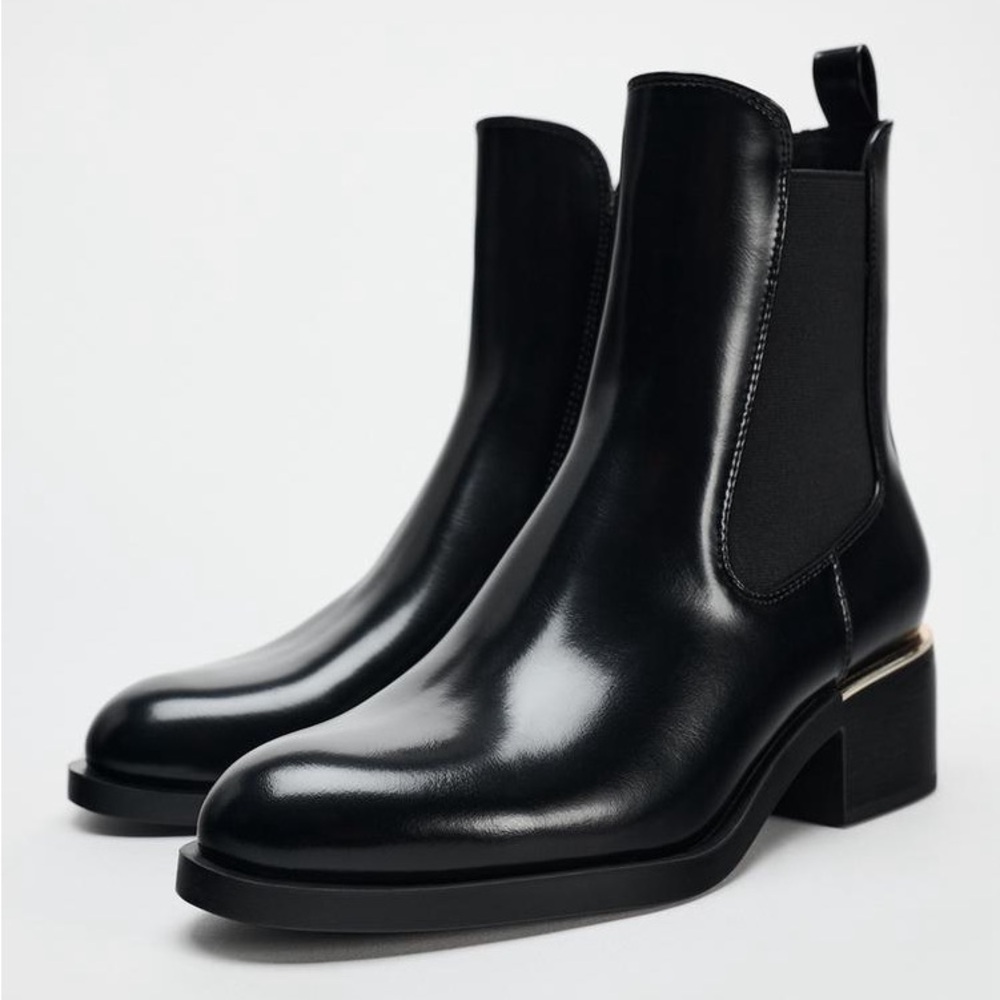 Zara ankle boots with gold metal plate